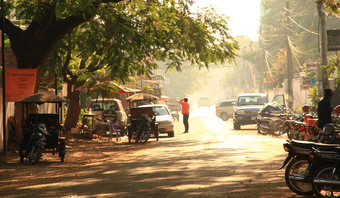 カンボジアの道路の写真