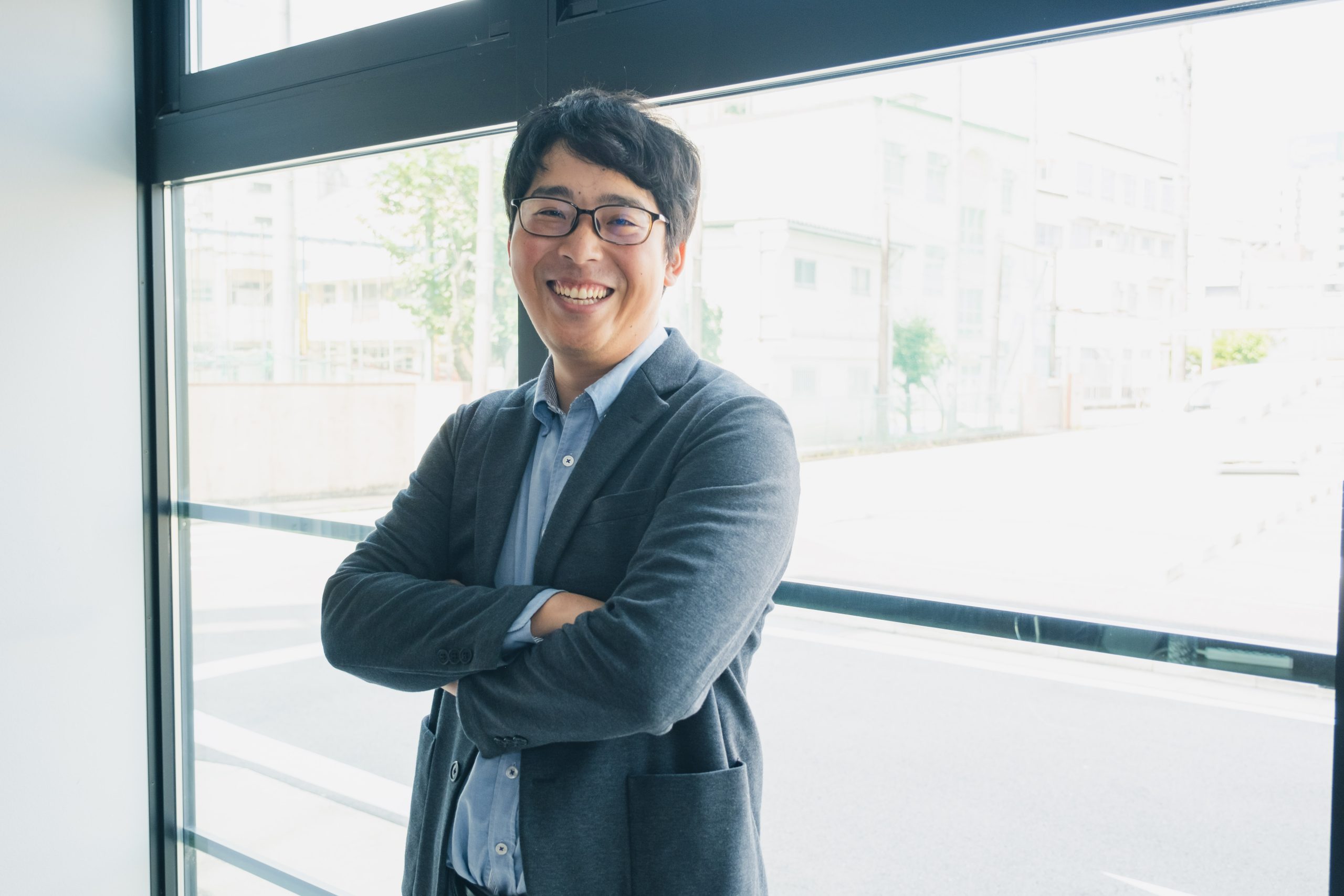 「挑戦しない安心」から　　　「覚悟ある一歩」へ。　　　　　　　移動ストレスがない社会を　　夢見て、今日も動き続ける。